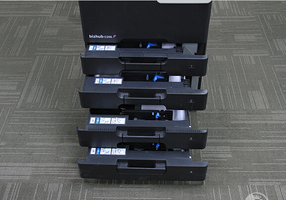 柯尼卡美能達(dá)C266最多配備4個(gè)進(jìn)紙盒