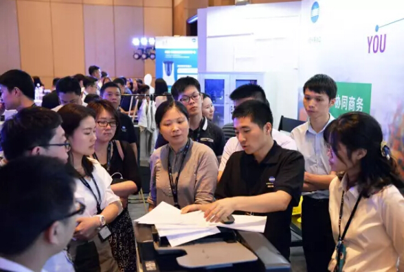 來賓踴躍參與現場體驗活動-科頤辦公